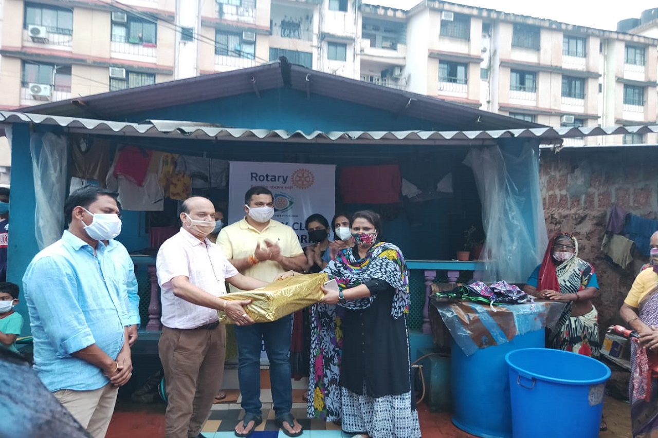 Distribution of Masks at Anganwadi Porvorim