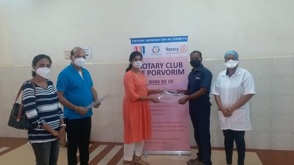 Face mask distribution at Azilo Hospital